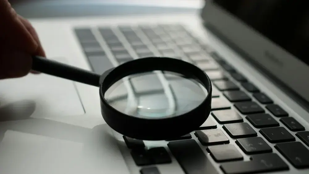 7 sites para checar fatos, imagens e boatos