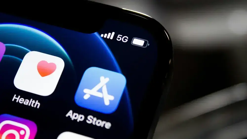 App Store: 560 mil apps de IA, mas downloads estagnam