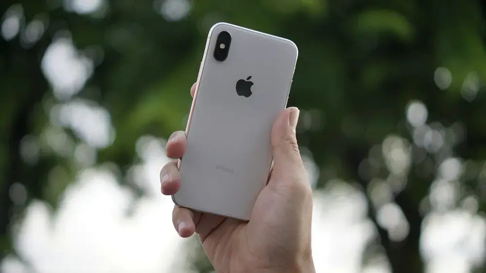 Apple alerta 110 países sobre espionagem militar em iPhones