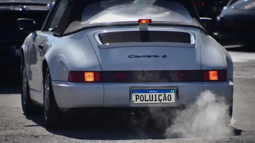Carros flex lideram ranking dos mais poluentes do Brasil em 2026