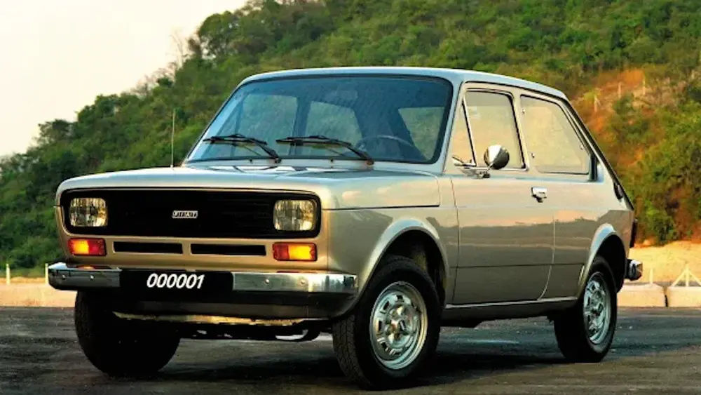 Fiat 147 completa 50 anos: relembre a história e preço atual