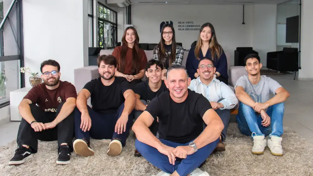 IA do Google muda buscas; agência prepara empresas
