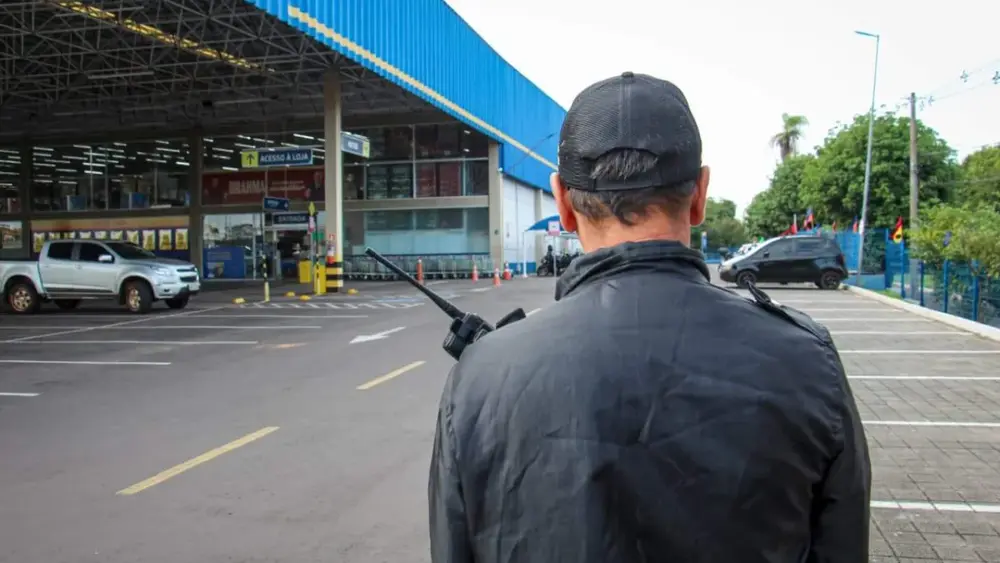 PF exige ensino fundamental completo para vigilantes a partir de 2026