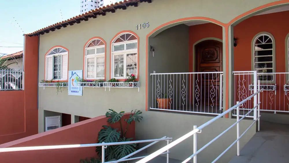 Residencial para idosas abre nova unidade em casa cheia de afeto